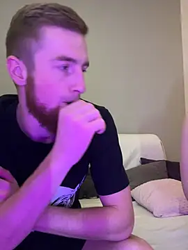 melannyy076 - Melannyy076's free webcam - UK Sex Cams