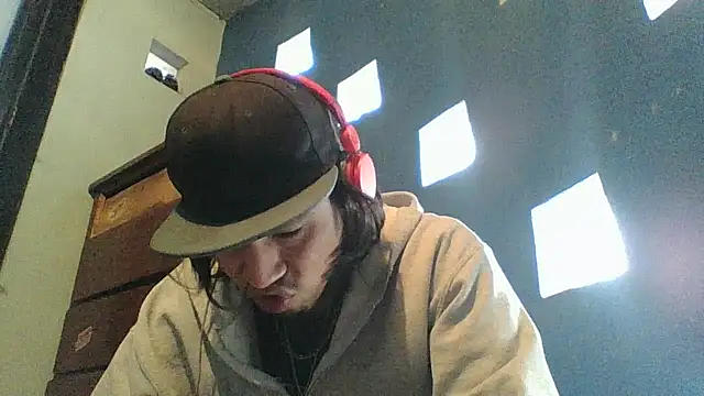 AlexAlejandro13 webcam