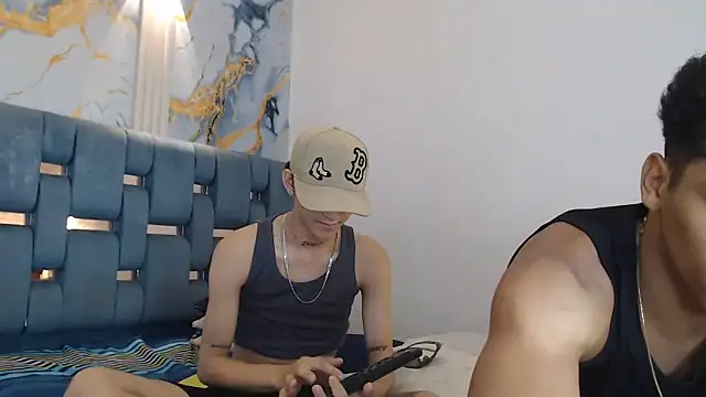 pretty_fem - PRETTY_FEM's free webcam - UK Sex Cams