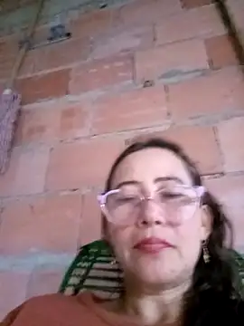 Webcam Model (Salome_69)  is live.Free join now!