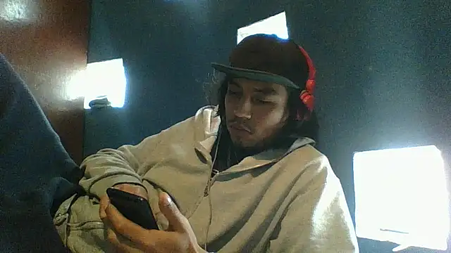 AlexAlejandro13 webcam