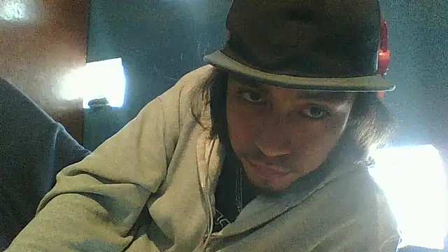 AlexAlejandro13 webcam