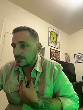 defbond420 (M young) - enlever la chemise =P=P