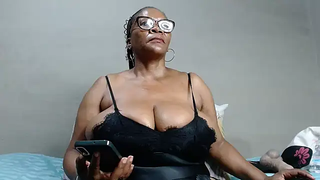 bustymelonssxxxx (F mature) - pls help me to pay my rent