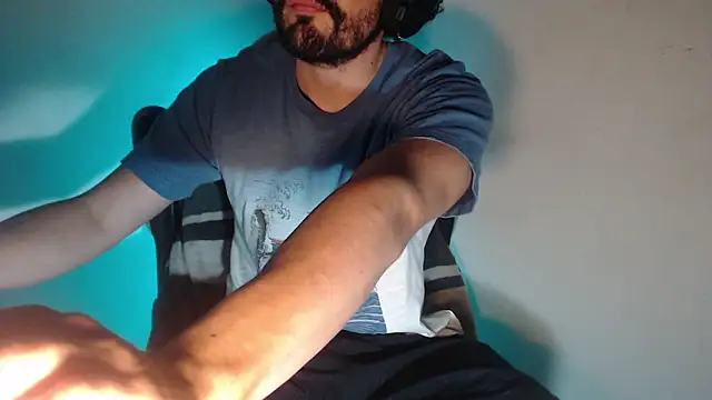 LuciferSantoryu webcam