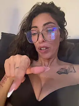 Amani_thewolf webcam