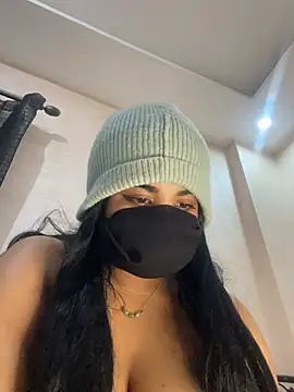 Nabila-hanouna webcam