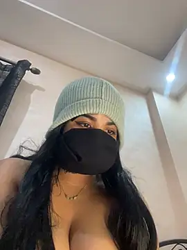 Nabila-hanouna webcam