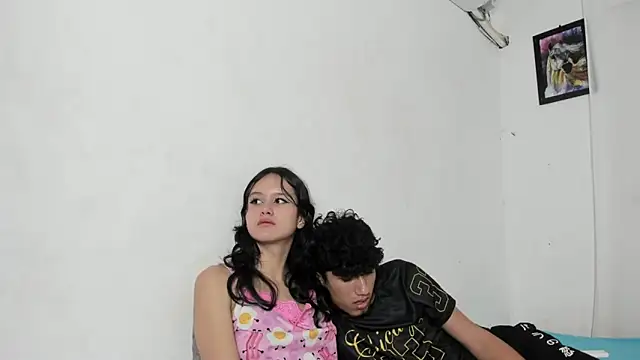 laura_and_kevin - Laura_and_Kevin's free webcam - UK Sex Cams