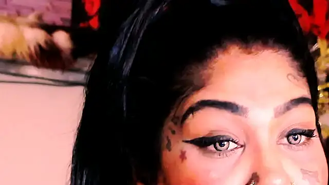 indian_dreamgirl webcam