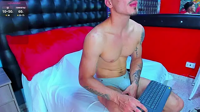 Big_valentinhunk7 webcam