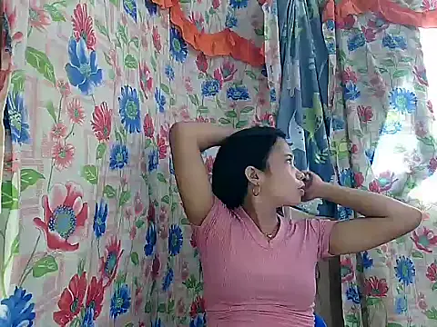 PinaySkinnyGirl webcam