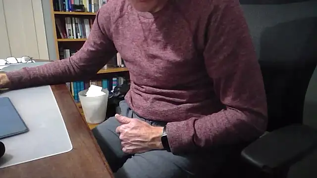 jiggy77777 (M grandpa) - #bisexuals #cam2cam #cheapest-privates #ejaculation #fingering #grandpas #hd #masturbation #muscular #shower #small-audience #student #white