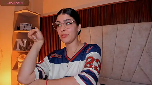 _niah_ - _Niah_'s free webcam