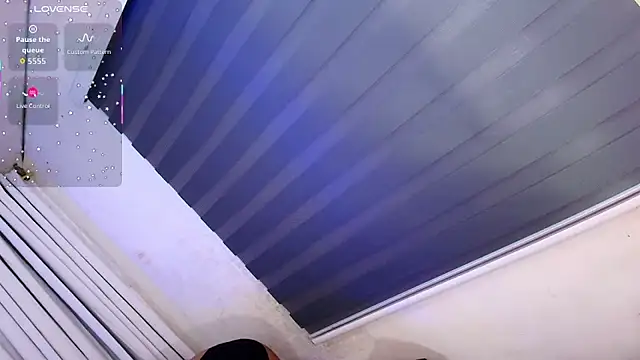 fuckingnaughtyjade webcam