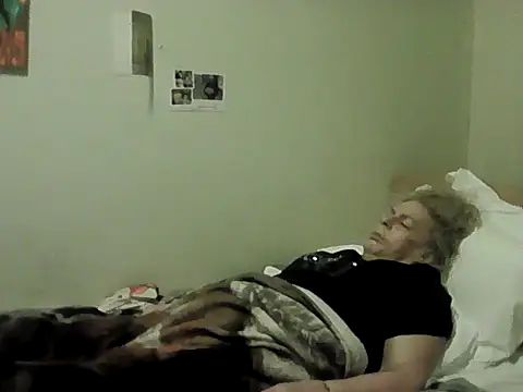 latex_shantie - Latex_shantie's free webcam - UK Sex Cams