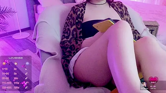 baby_debbie - Baby_debbie's free webcam - UK Sex Cams