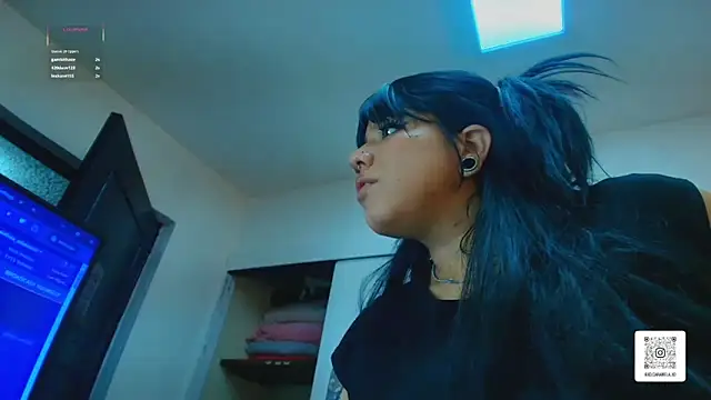 melissa_adamsx (F young) - Full fill my tits whit saliva+tits fuck