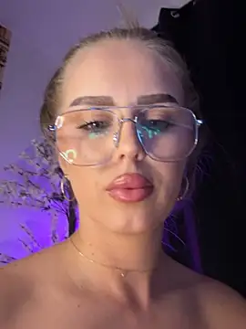 AubrieleRouj1 webcam