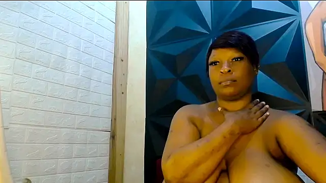 Ebonyfancyface webcam