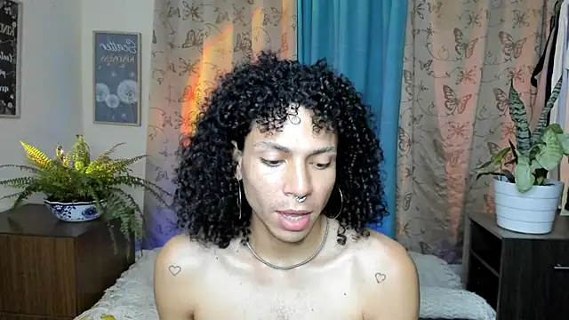 Angel_White25 webcam