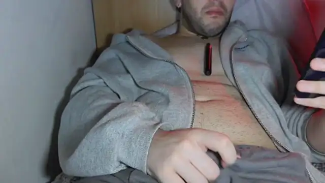 italianguy24 webcam