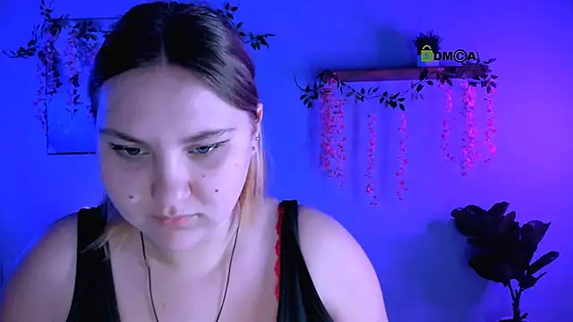 dina_bloom_ webcam