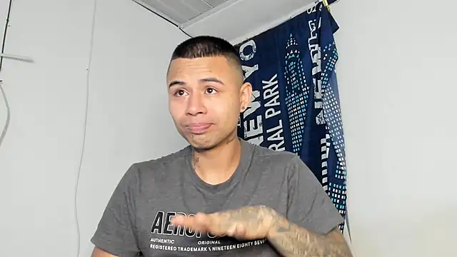 _logan_colton_ - _Logan_Colton_'s free webcam - UK Sex Cams