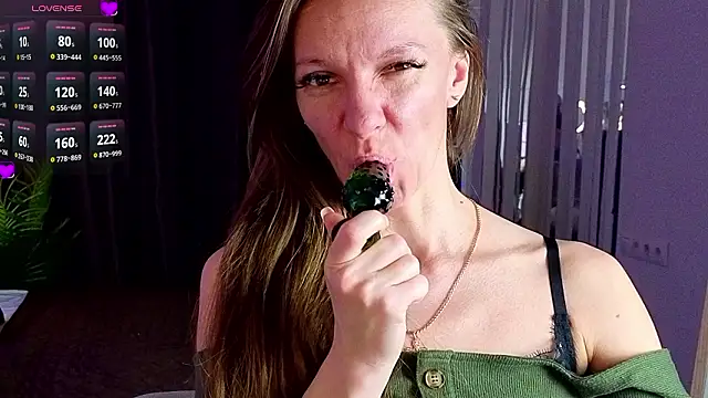 jesica_mooon - Jesica_mooon's free webcam - UK Sex Cams