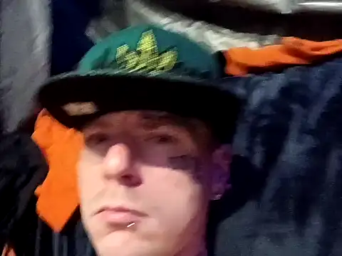 whitetrashsag420 webcam