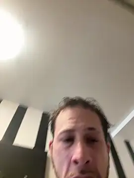 tongueispowerr6d9 webcam