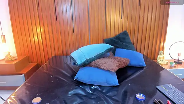 silvanacapelli - SilvanaCapelli's free webcam - UK Sex Cams