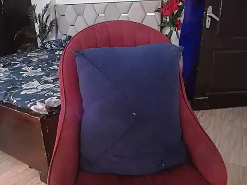 little_princess01 - Little_princess01's free webcam - UK Sex Cams