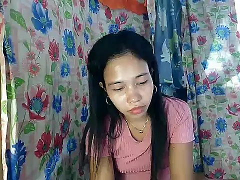 PinaySkinnyGirl webcam