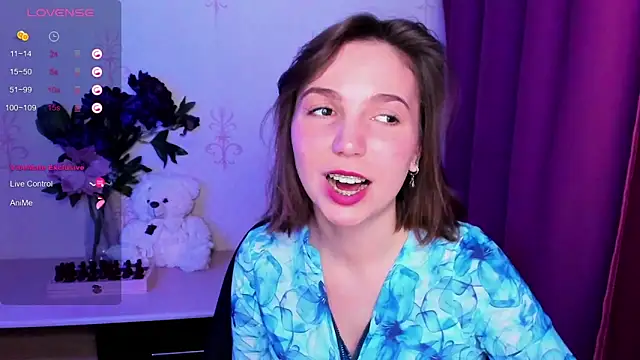 KindHazelHere_ webcam