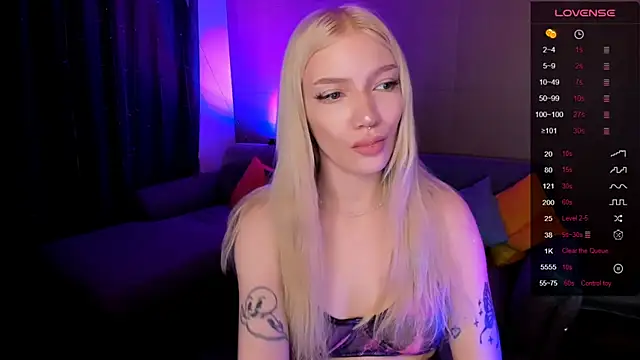 AnyaTaylor_ webcam