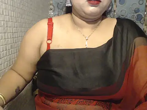 oh_maya - Oh_Maya's free webcam - UK Sex Cams