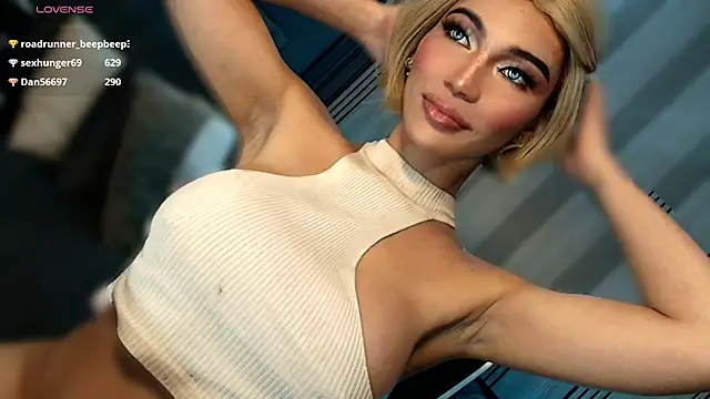 TsWomanofyourdesire_ webcam