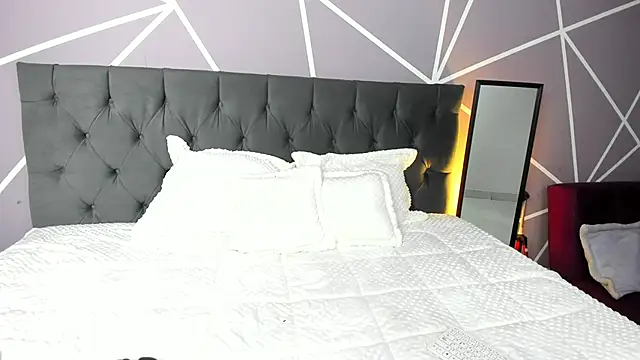 Nicole_Brown1126 webcam