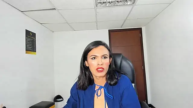 Aisha_hotts777 webcam