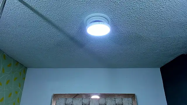 nikolpervertunlimit (F young) - spanks ass for 30