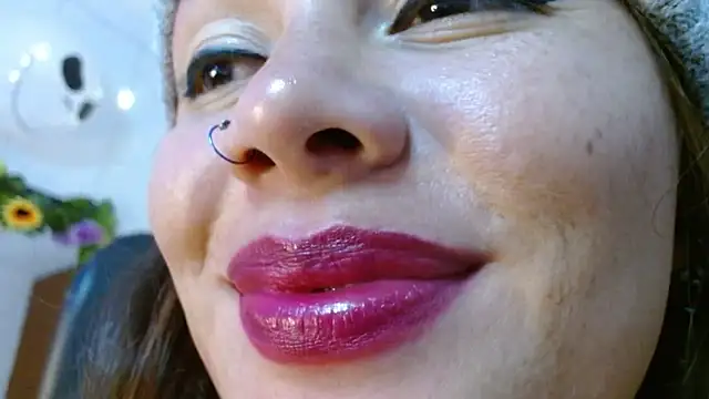 miss_evoleth2 (F young) - deepthroat messy