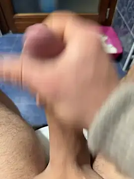 maialexte (Ask my age) - Sborrata/cum