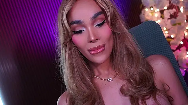 xxforyoureyesonlyxx webcam