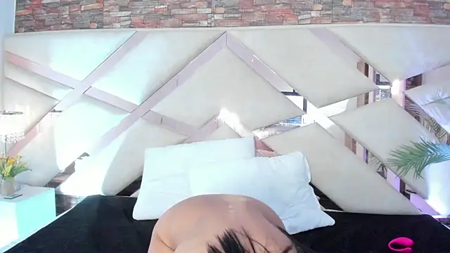 sophie_pariss webcam