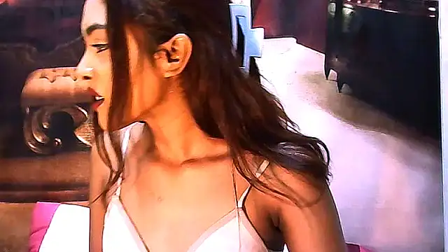 IndianPretty14u2Luv webcam