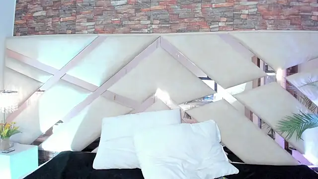 sophie_pariss webcam