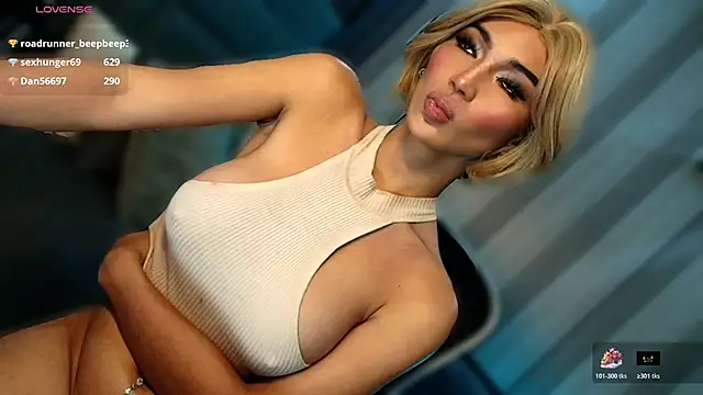 TsWomanofyourdesire_ webcam