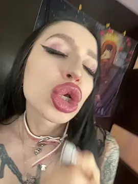 Molly__Moon webcam