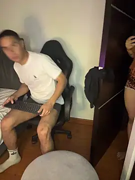 chucky_karla Live Webcam on Stripchat